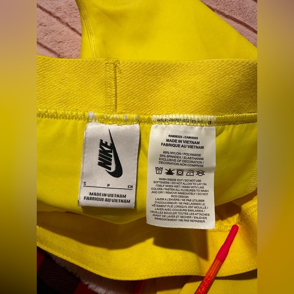 Wmns Off White Utility Tight - Picture 4 of 4